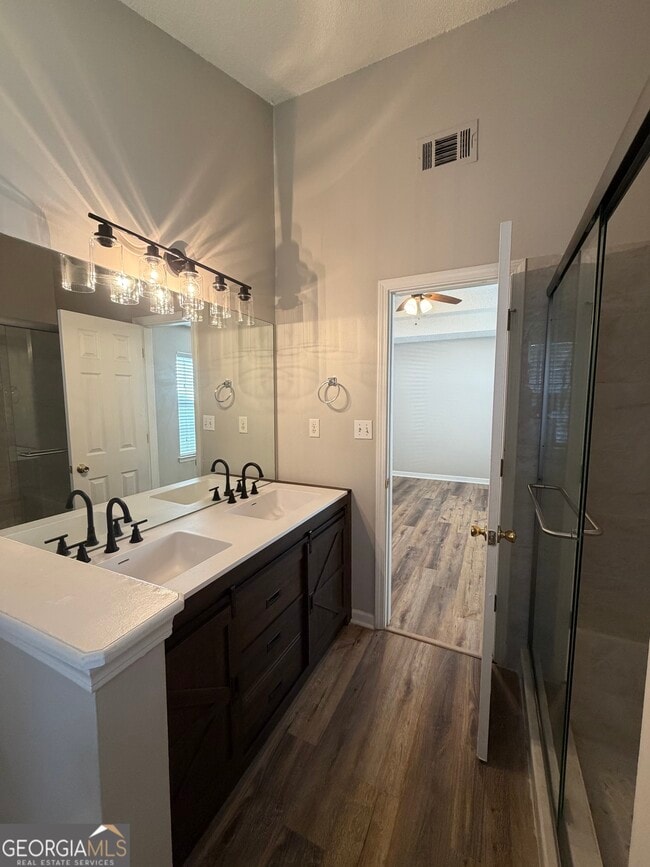 Building Photo - 3020 Meadow Glen Pass