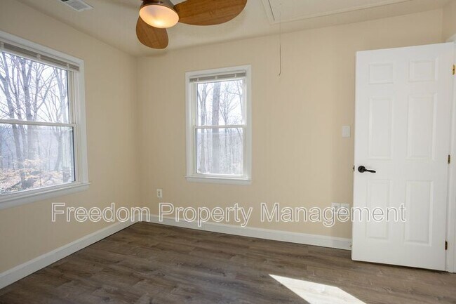 Building Photo - 11961 Mente Rd