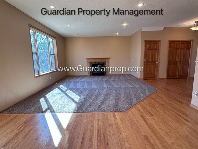 Building Photo - Brooklyn Park Single Family Home, Office, 3 Car Garage, New Carpet, Large Deck, Available Now