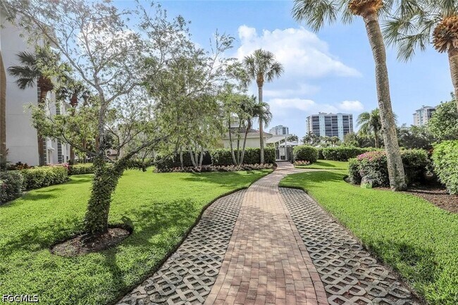 Building Photo - 340 Horse Creek Dr