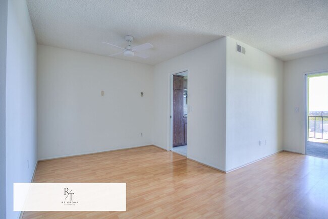 Building Photo - Spacious 2-Bedroom, 2-Bathroom Unit in Prime Monterey Park