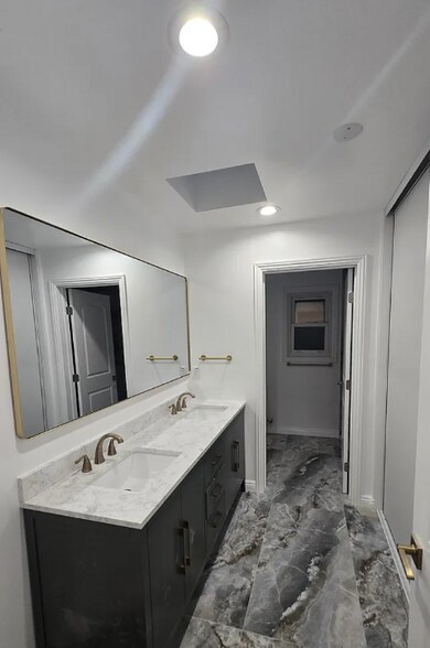 Building Photo - 9171 Stanford Ave