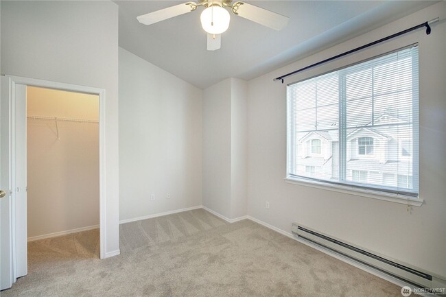 Building Photo - 2bd/2.25ba Bothell Townhome