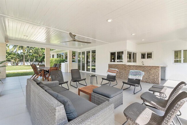 Building Photo - RIVER BAY PARK