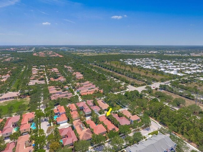 Building Photo - 106 Santiago Dr
