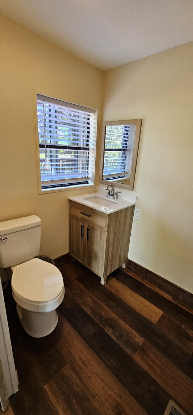 Building Photo - 7307 Rhodes Ln