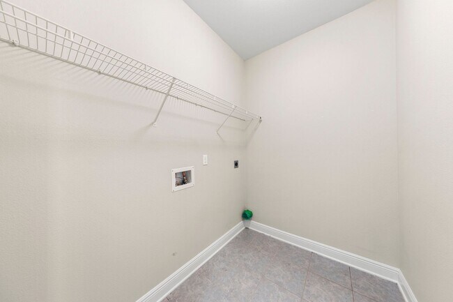 Building Photo - Luxury home in a premier neighborhood!