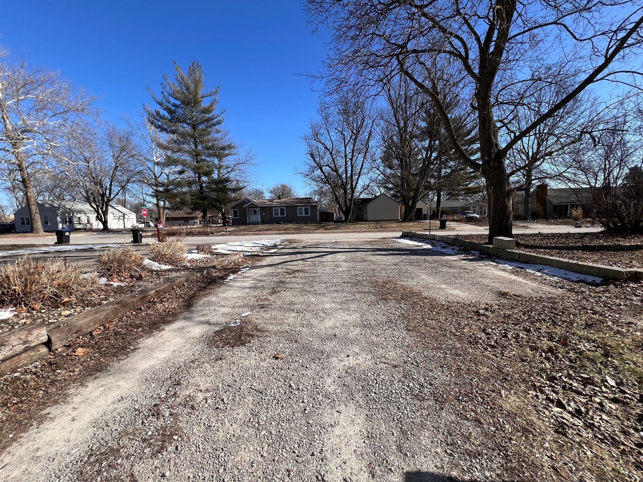 Building Photo - 718 7th Ave