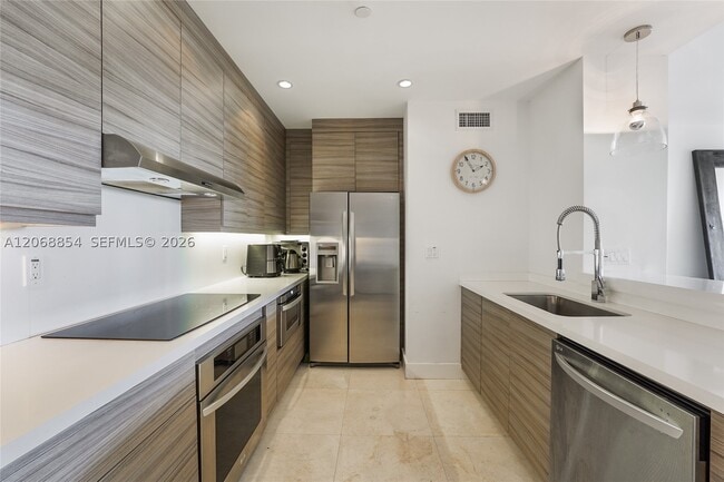 Building Photo - 151 Crandon Blvd