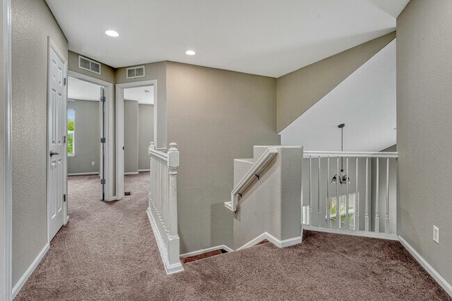 Building Photo - 5643 S Biloxi Way