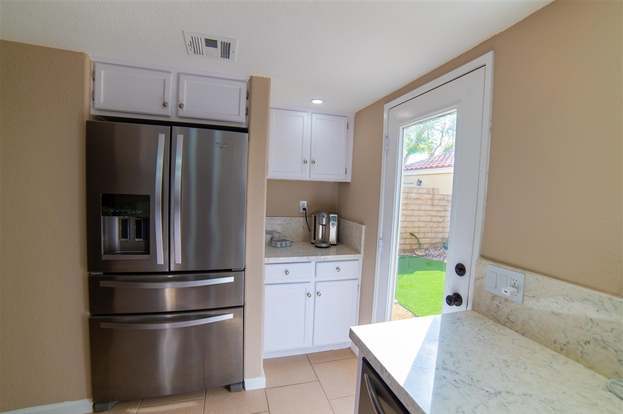 Building Photo - 424 Tava Ln
