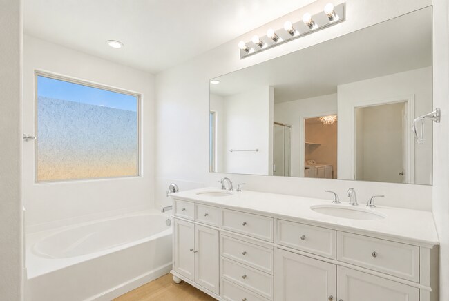 Building Photo - 41396 W Rio Bravo Dr