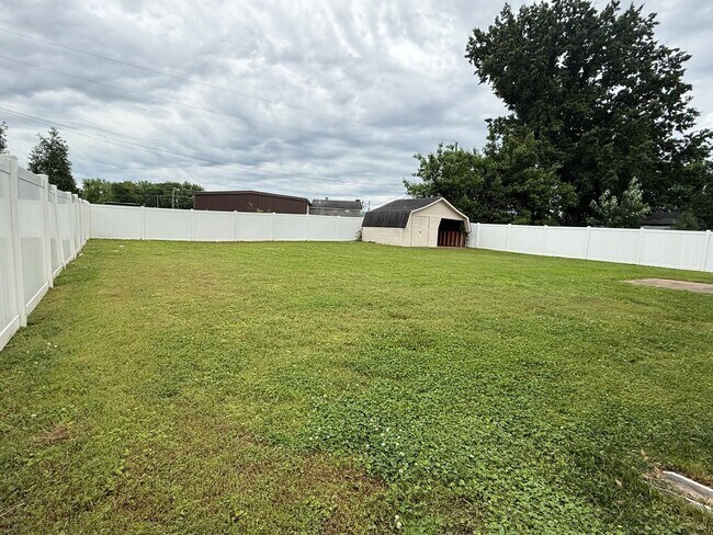 Building Photo - Charming 3-Bedroom Home in the Heart of Murfreesboro!