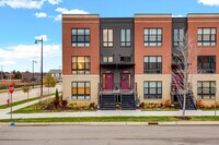 Building Photo - 1200 Lakepointe Dr