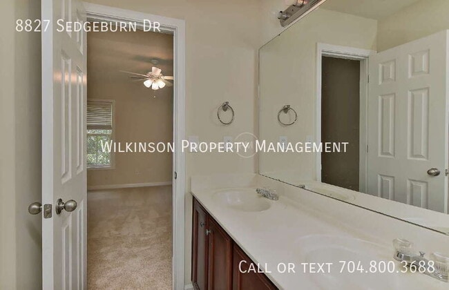 Building Photo - 8827 SedgeBurn Dr