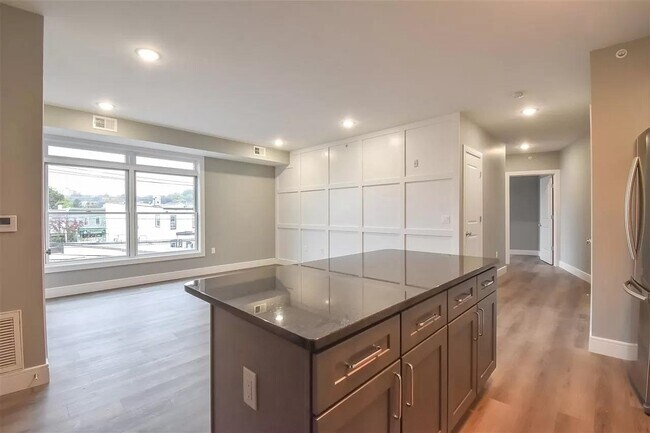 Building Photo - 4201 Bergen Turnpike