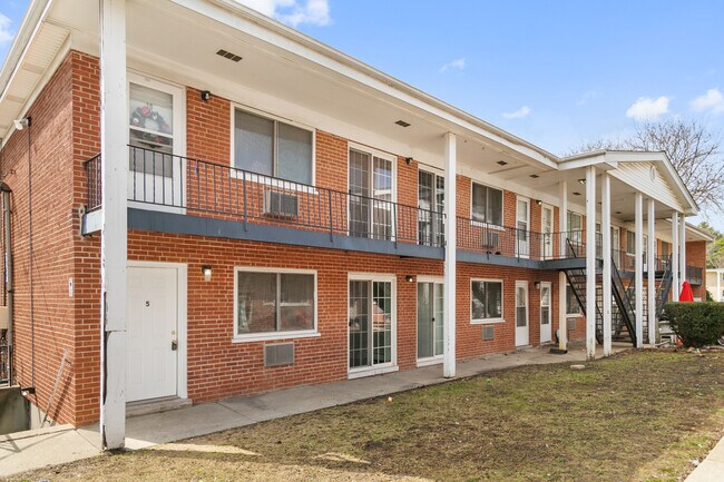 Primary Photo - 323 N Princeton Ave