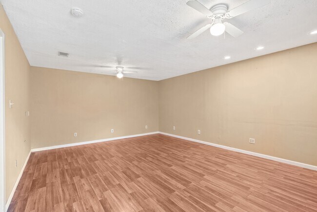 Building Photo - 16719 Sky Blue Ln