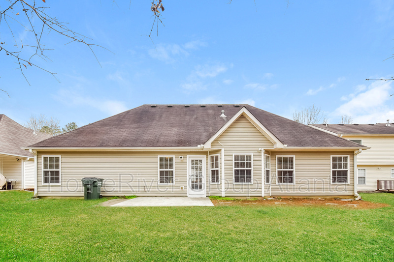 Building Photo - 1395 Stephens Pond View