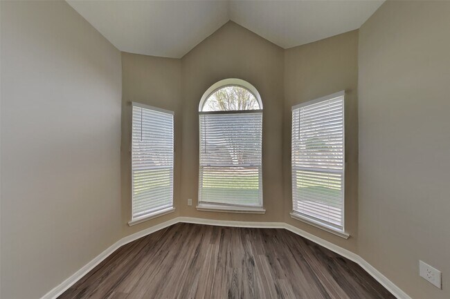 Building Photo - 14306 Cypress Falls Dr