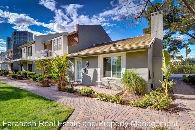 Building Photo - 1 br, 1 bath House - 668 Tam O Shanter