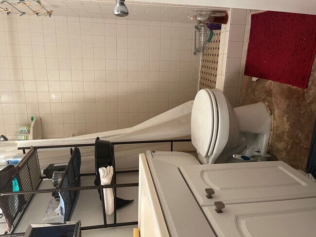 Building Photo - 1913 E El Parque Dr