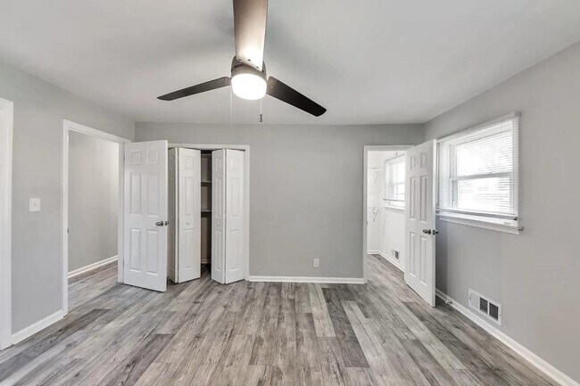 Building Photo - 2764 Veltre Pl SW