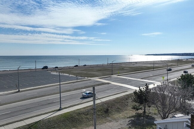 Building Photo - 7 Whitehead Ave