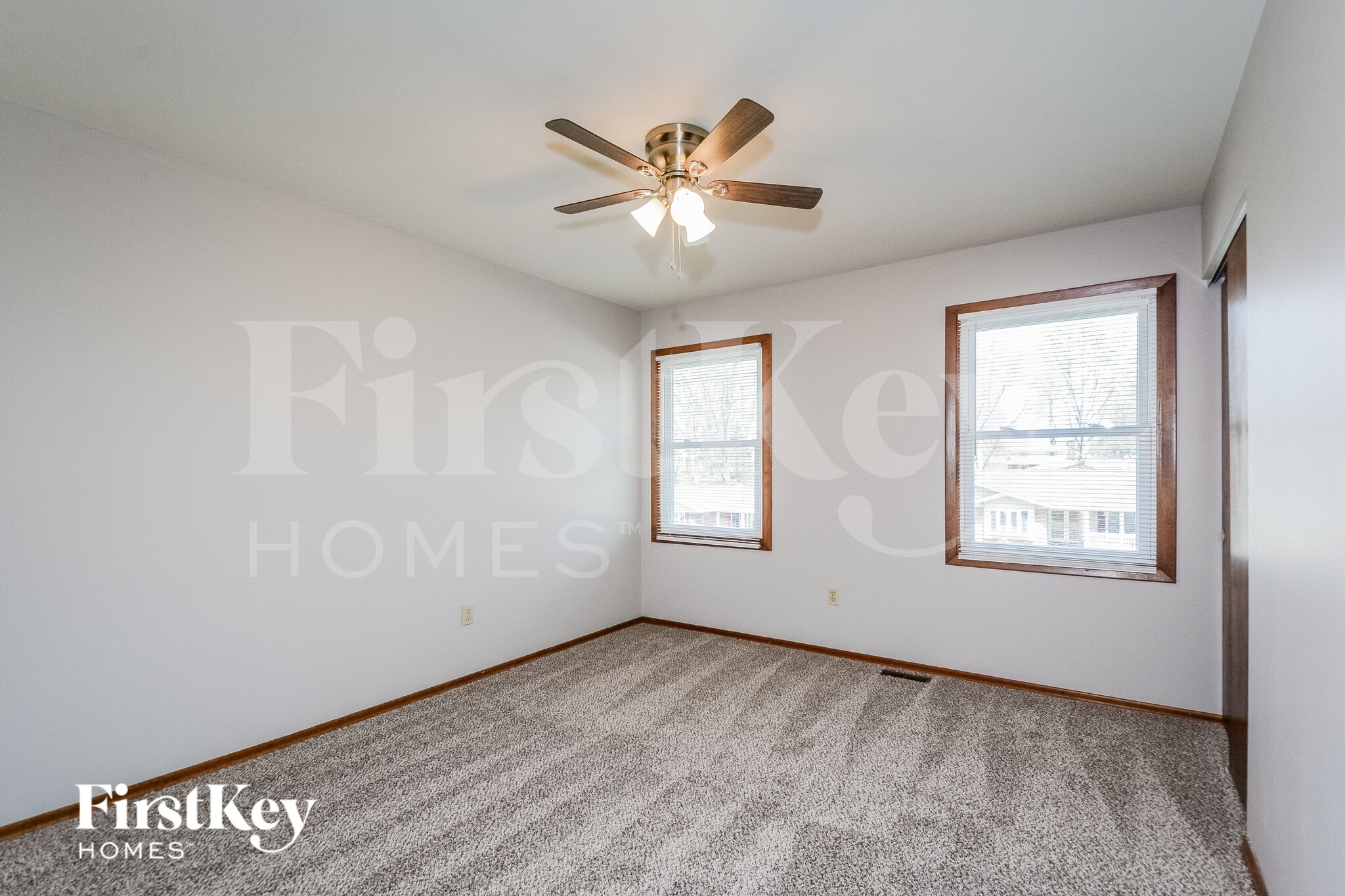 Building Photo - 3217 Yale Blvd