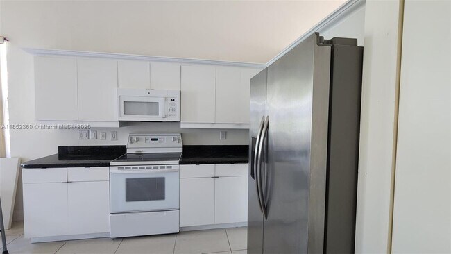 Building Photo - 772 Sand Creek Cir