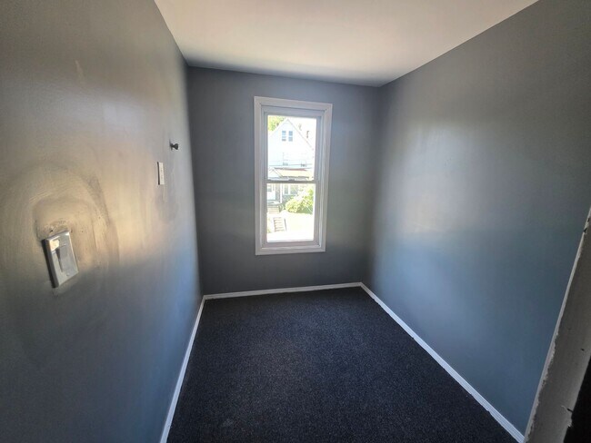 Building Photo - 1703 Bailie Ave