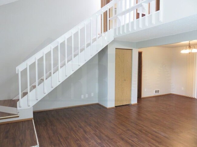 Building Photo - Newly renovated House located in the park community of Lacey!