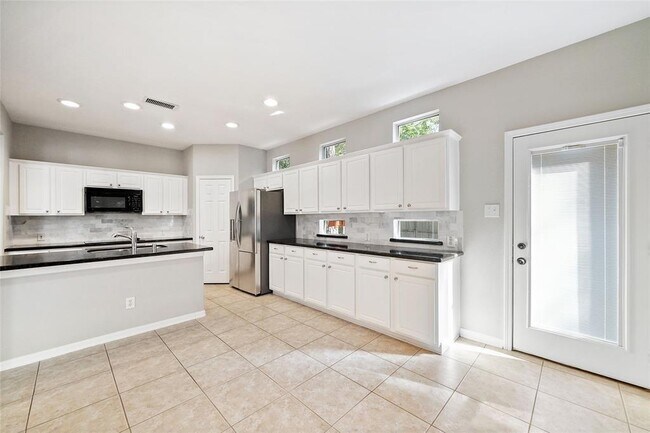 Building Photo - 151 E Greenhill Terrace Pl