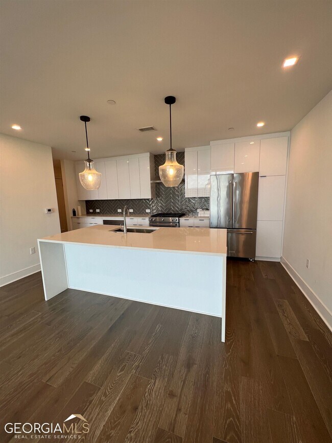 Building Photo - 788 West Marietta St NW