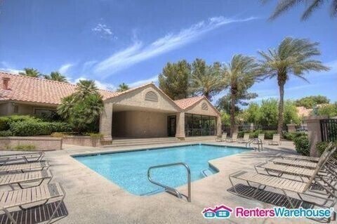 Building Photo - AVAILABLE MID DECEMBER! GROUND FLOOR CONDO...