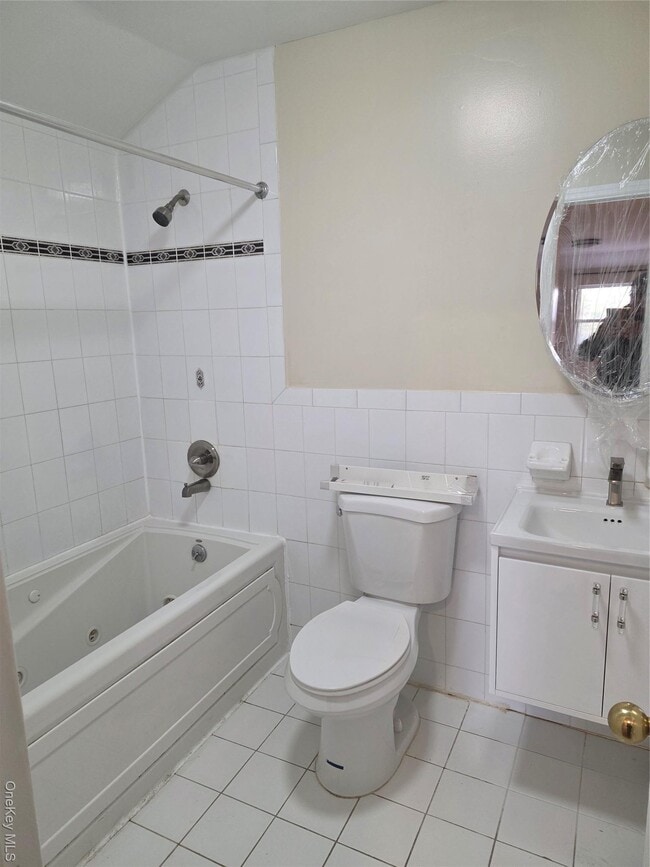 Building Photo - 107-16 178th St