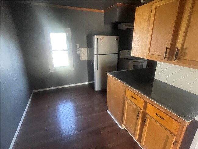 Building Photo - 621 Nowahy Ave