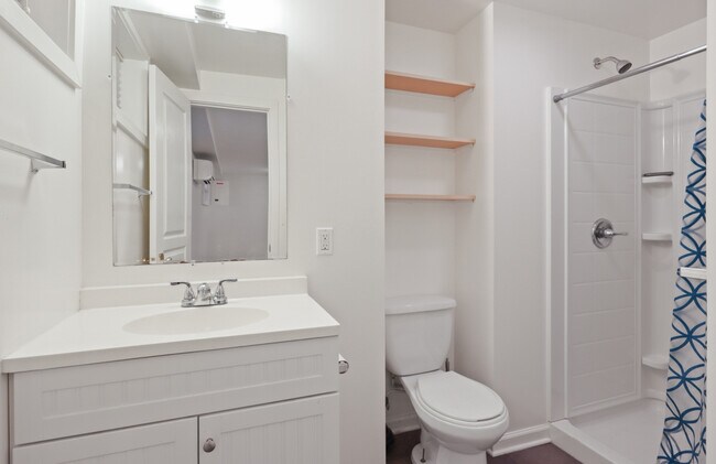Building Photo - 5145 8th St NE