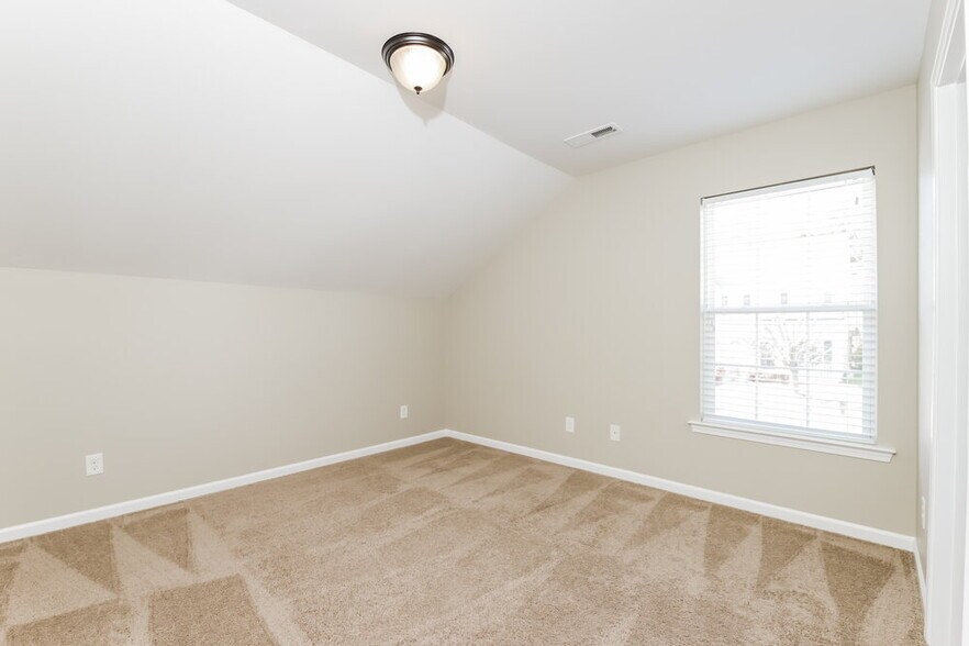 Building Photo - 5798 Misty Hill Cir