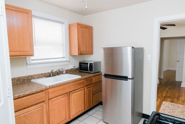 Building Photo - 1518 Porter St