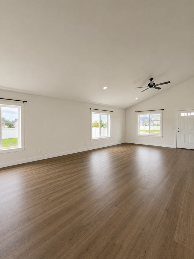 Building Photo - East Helena Rental