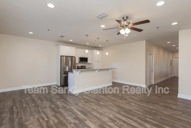 Building Photo - 3508 Mossy Oak Villas Cir