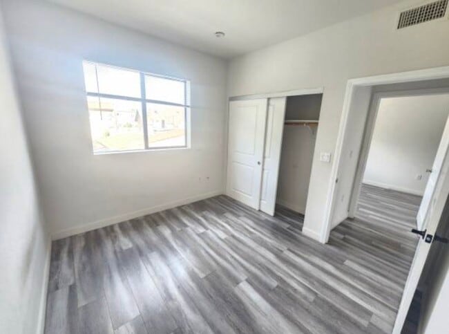 Building Photo - 6824 Ben Ave