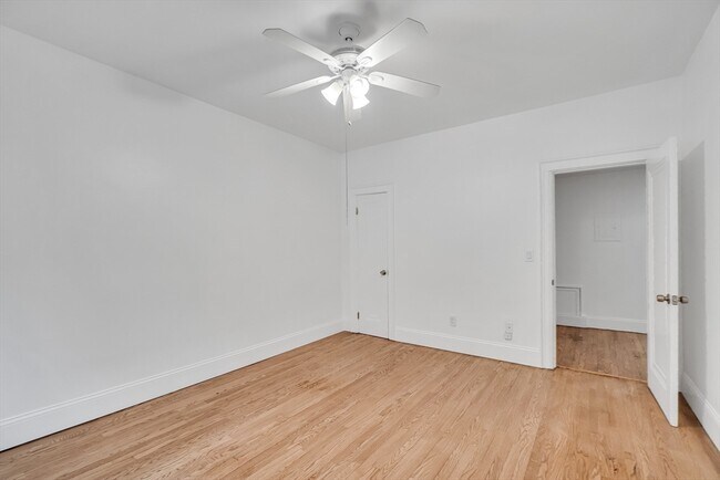 Building Photo - 137 Englewood Ave