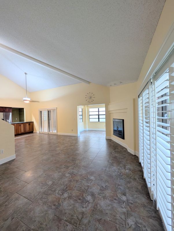 Building Photo - 1154 W Winged Foot Cir