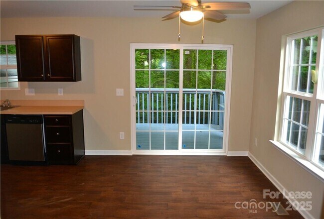 Building Photo - 2919 Archdale Dr