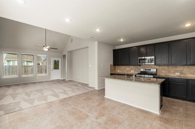 Building Photo - 20202 Rainflower Bay Ln