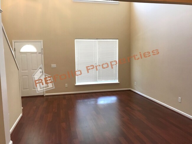 Building Photo - Fresh Paint is Scheduled! Lovely 3 Bedroom...
