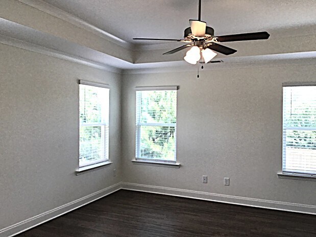 Building Photo - 1462 Weatherbrook Cir
