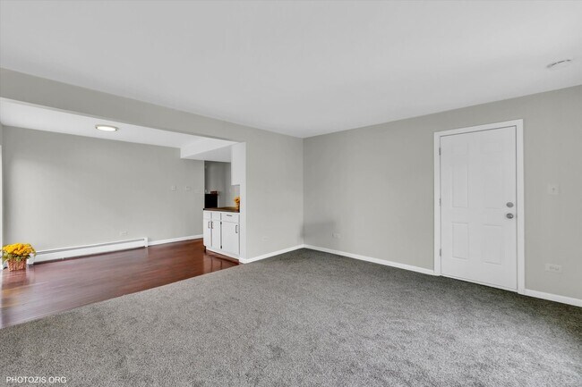 Building Photo - 16035 Laramie Ave